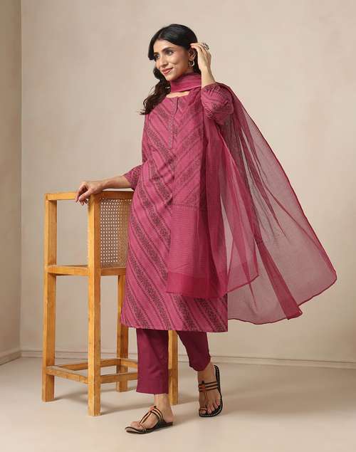 Avni Fuchsia Cotton Printed Floral Kurta, Pant & Dupatta Set