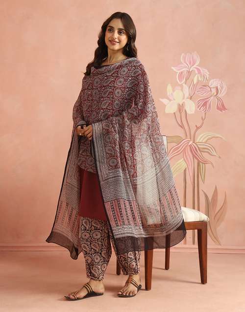 Maroon Cotton Blend Applique Kurta, Salwar & Dupatta