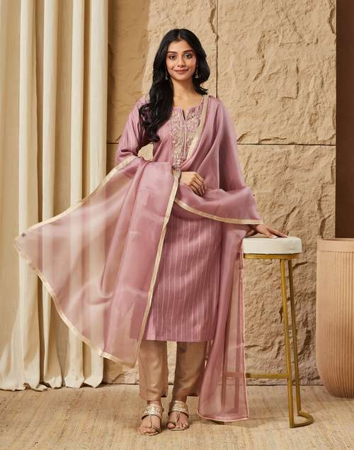 Purple Silk Blend Embroidered Kurta & Dupatta Set